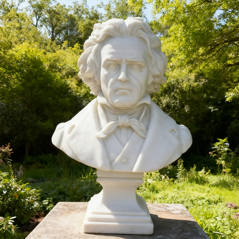 Byste av menneskelig skulptur i marmor med Beethoven-tema