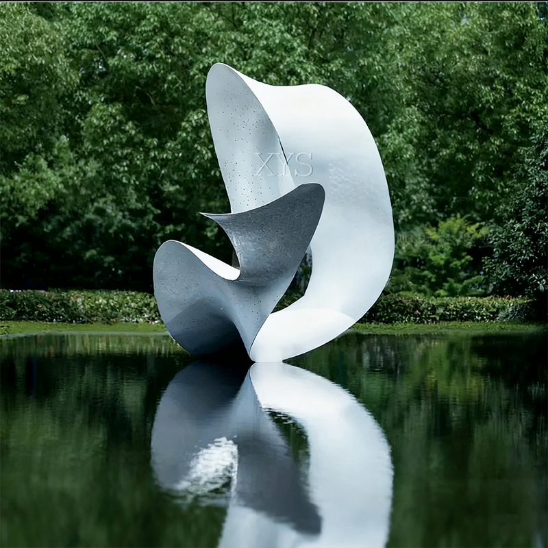 Cloud Ribbon Abstrakt Water Feature Skulptur